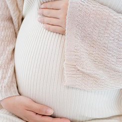 成本和费用： 👨‍🦱我们报告✂👨‍🚒了21亿美元🖤🚵的股票薪酬费用↙🇲🇿